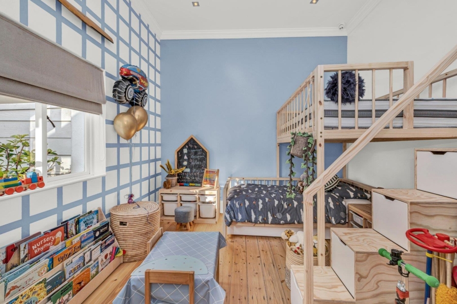 4 Bedroom Property for Sale in Oranjezicht Western Cape